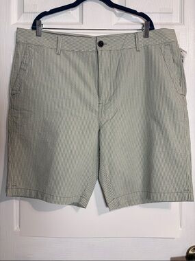 Union Men's Seersucker Stripe Shorts - Light Green